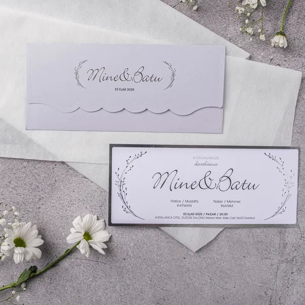 Lavender Scalloped Edge Botanical Wreath Wedding Invitation