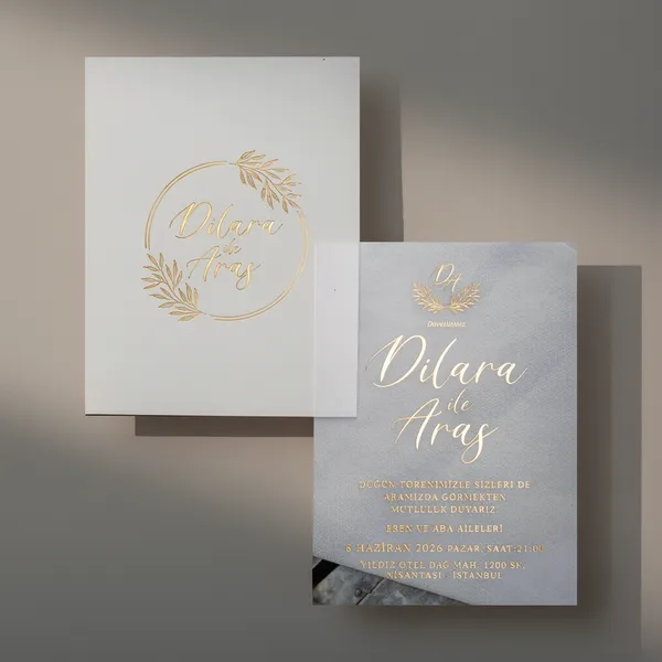 Gold Wreath Minimal Wedding Invitation